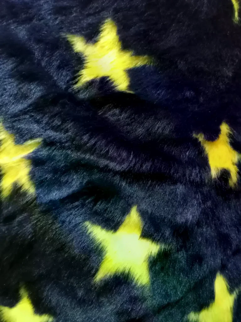 مستلزمات الملابس الجاهزه